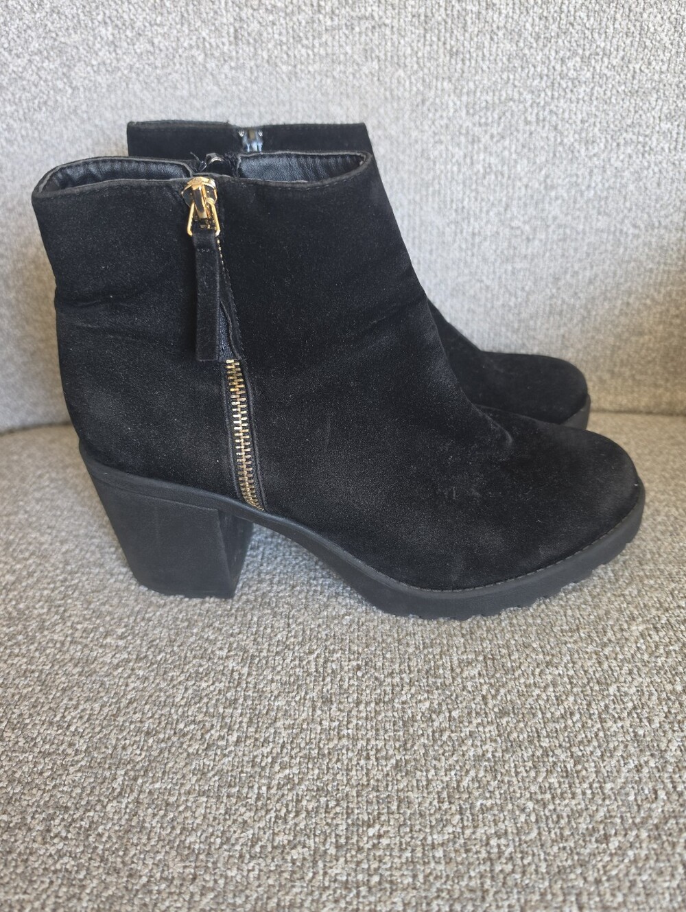 River Island Faux Suede Velvet Heeled Combat Boot Black Sz 40